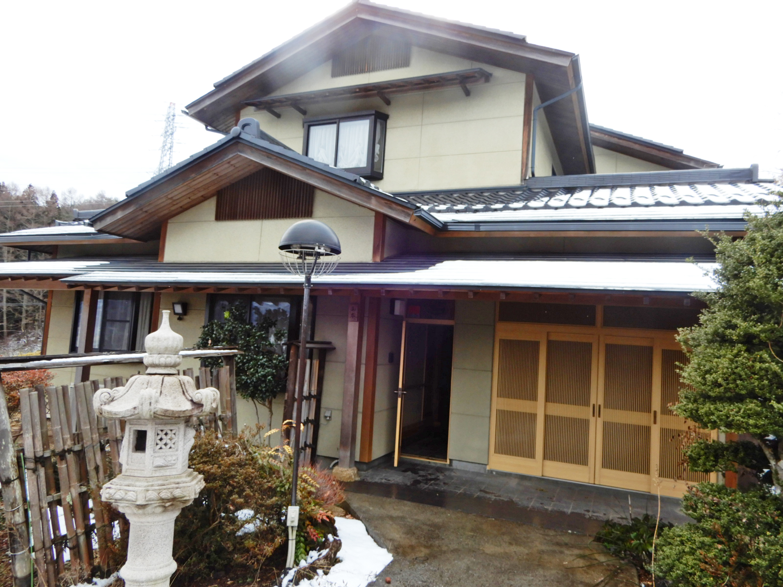 岡谷市神明町　中古住宅のアイキャッチ画像