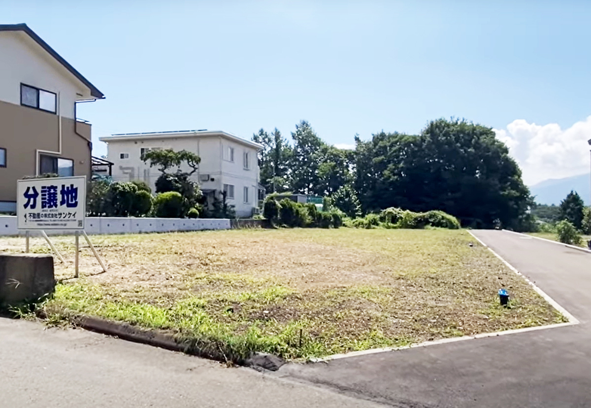 諏訪郡原村室内久保地尾根　D区画のアイキャッチ画像